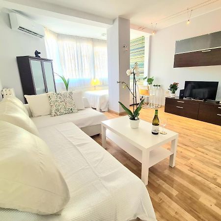 Aa Guest - El Mono De Torre Del Mar Eco Apartment Exterior photo