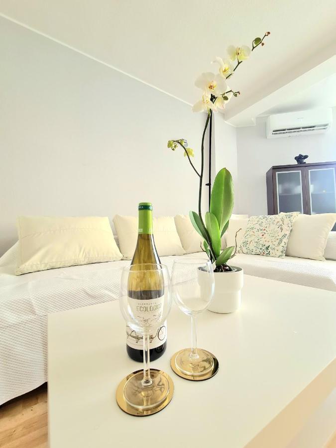 Aa Guest - El Mono De Torre Del Mar Eco Apartment Exterior photo