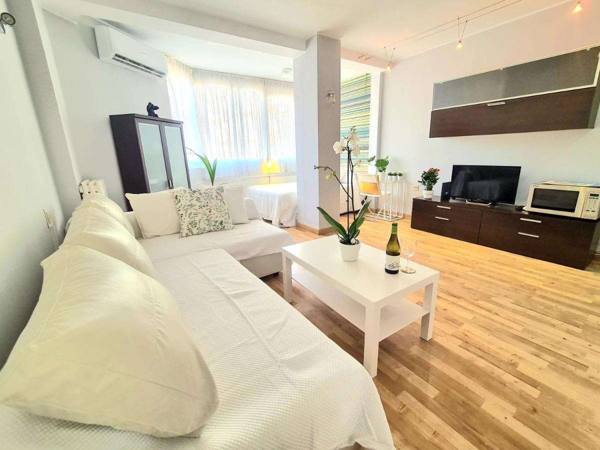 Aa Guest - El Mono De Torre Del Mar Eco Apartment Exterior photo