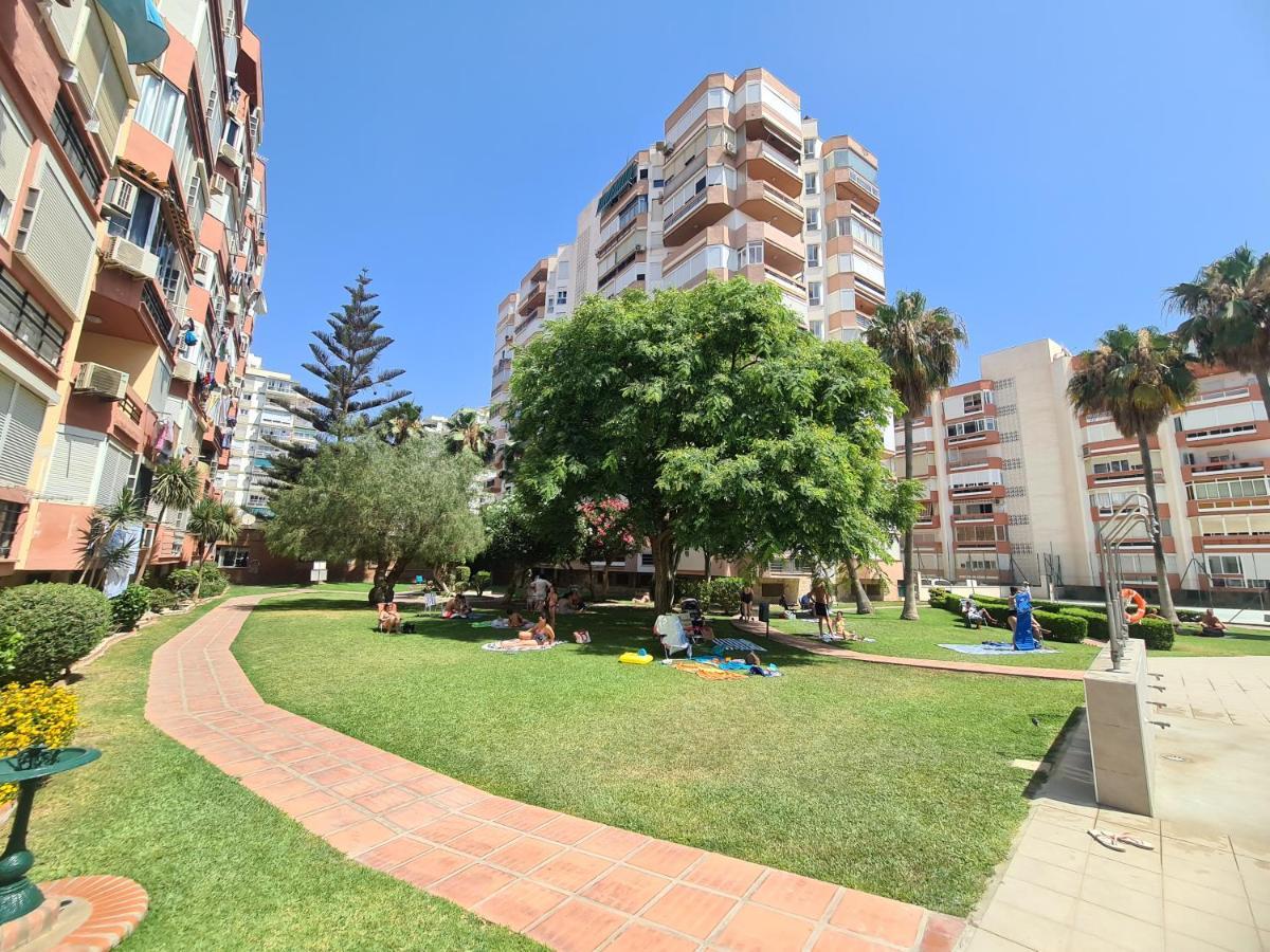 Aa Guest - El Mono De Torre Del Mar Eco Apartment Exterior photo
