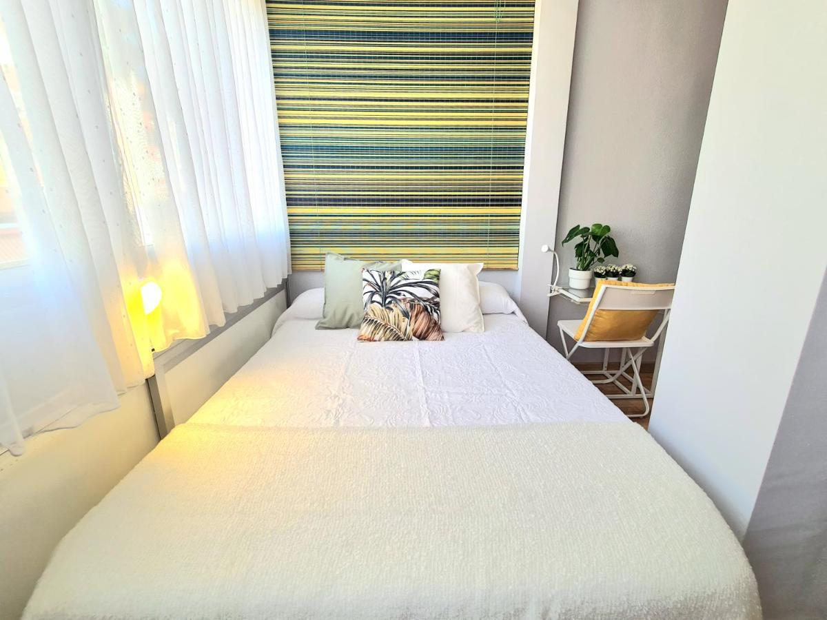 Aa Guest - El Mono De Torre Del Mar Eco Apartment Exterior photo