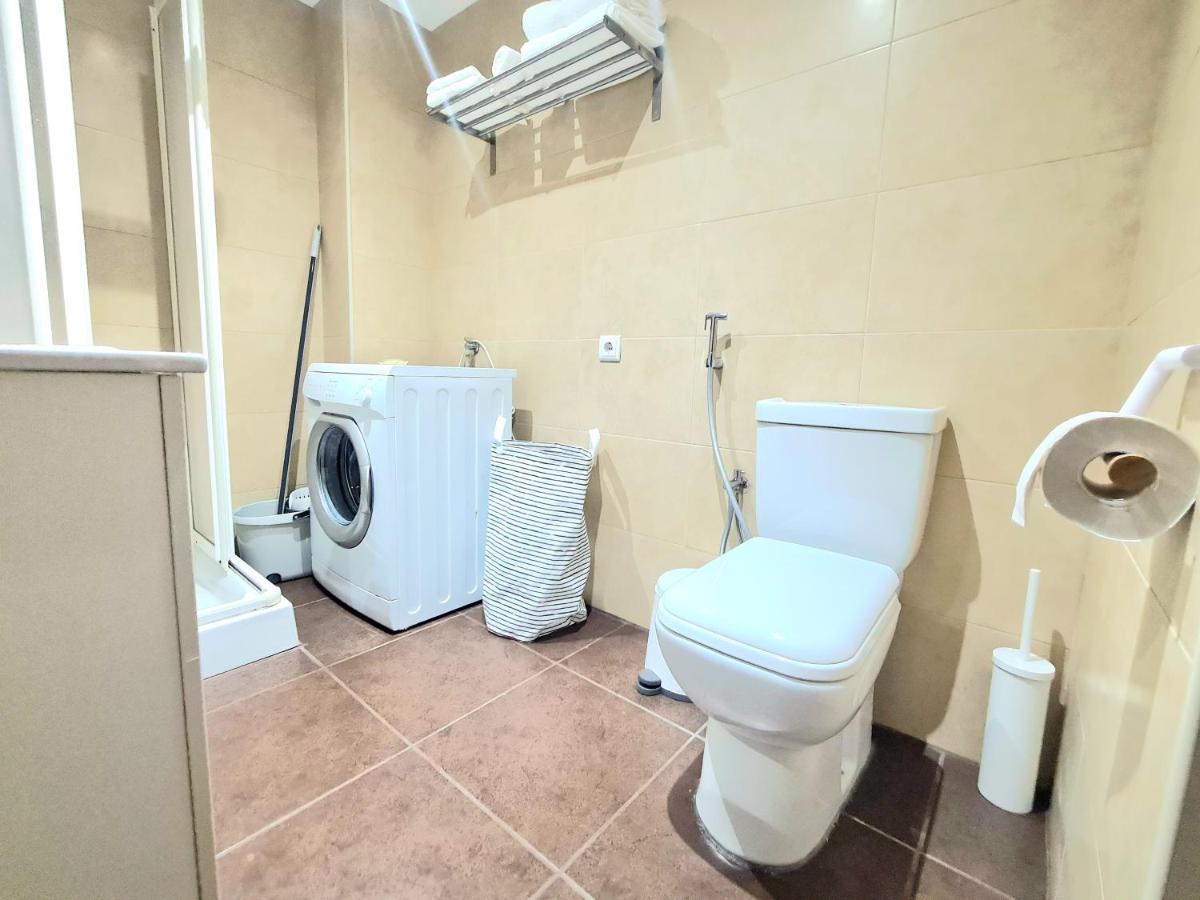 Aa Guest - El Mono De Torre Del Mar Eco Apartment Exterior photo