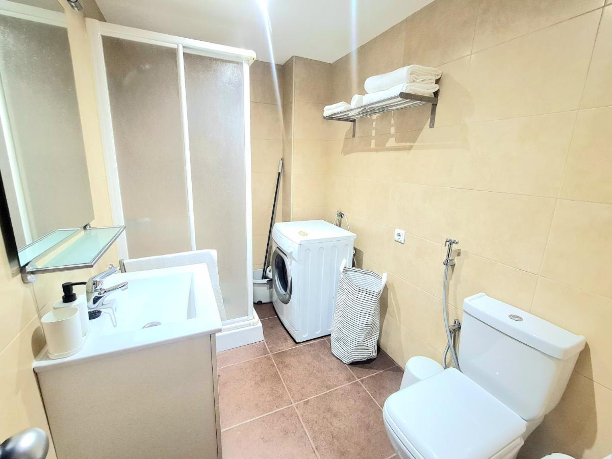Aa Guest - El Mono De Torre Del Mar Eco Apartment Exterior photo